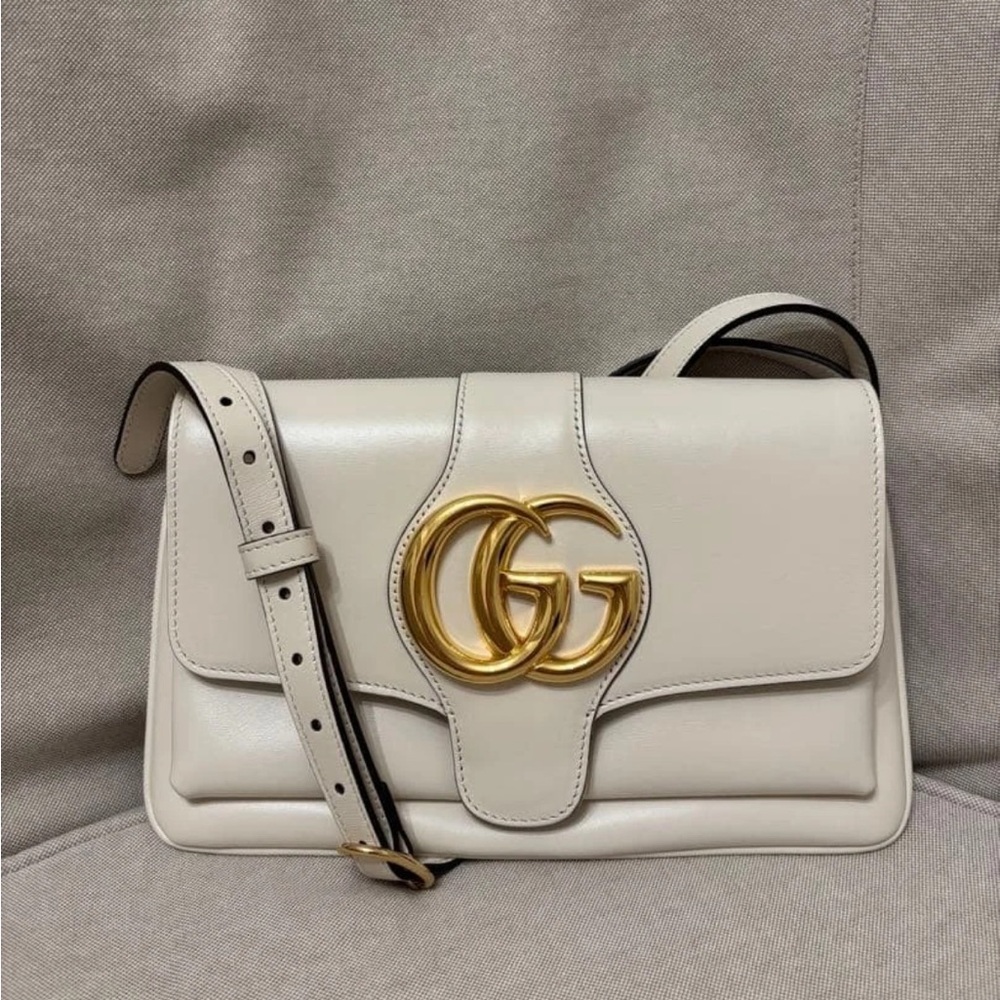Gucci Cream Shoulder Bag with Gold Logo